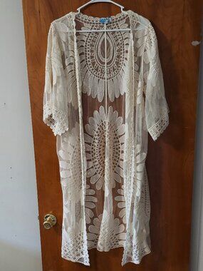Cream Lace Kimono Boho Vintage Style Beach Cover Up or Lightweight Cardigan S